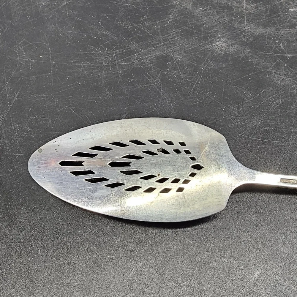 Vintage WM A ROGERS A1 PLUS ONEIDA SILVERPLATE 9.5